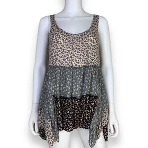 Edme & Esyllte Boho Top Size 4 Floral Tiered Rayon Hankerchief Hem Festival Tank